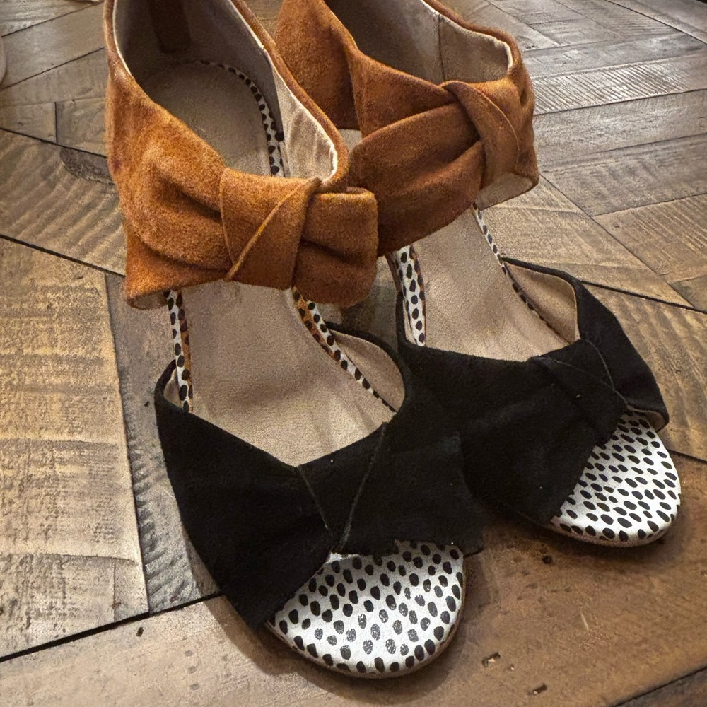 Anthropologie Lien Do Black and Brown Suede Heels